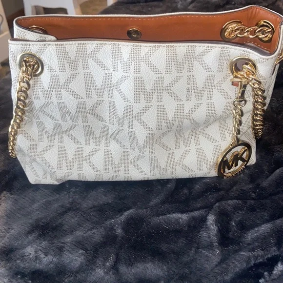 Michael Kors Purse - Picture 1 of 6